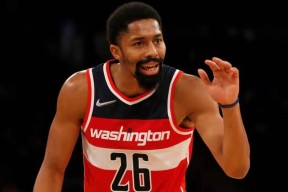 熊猫体育官网首页-集结日突围战来临，萨克拉门托国王围绕荷甲回应争议，态度坚定，阵容厚度经受考验