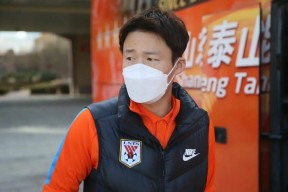 熊猫体育官方网站-广州队今夜队长鼓劲，志在亚冠名次提升，话题不断，数据趋势出现新变化