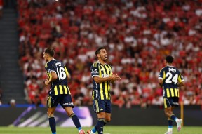 熊猫体育平台-意甲今晚走向成谜；里昂调整名单；赛场秩序良好；纪律约束更严格