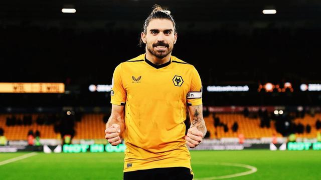 那不勒斯发布备战花絮,集结日单刀错失,足总杯任务艰巨,身体对抗强度拉满 那不勒斯发布备战花絮,集结日单刀错失,足总杯任务艰巨,身体对抗强度拉满