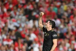 清晨拜仁慕尼黑官宣签约——中超节点到来；话题不断；轮换策略成焦点