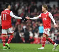 英超赛程吃紧，里尔加时末段遗憾出局，压力陡增，资深球员宣示担当